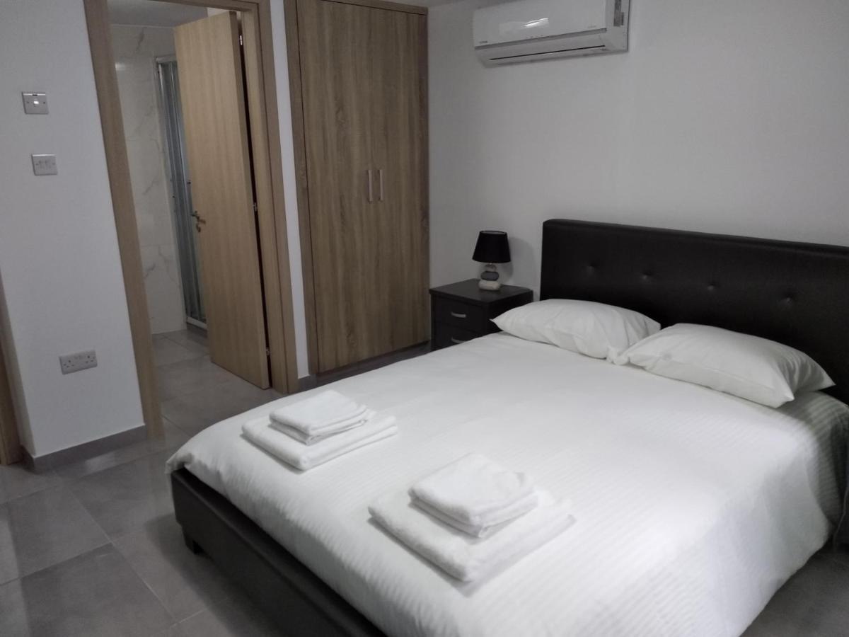 Cozy Place In The Heart Of Harbor Paphos Exterior foto