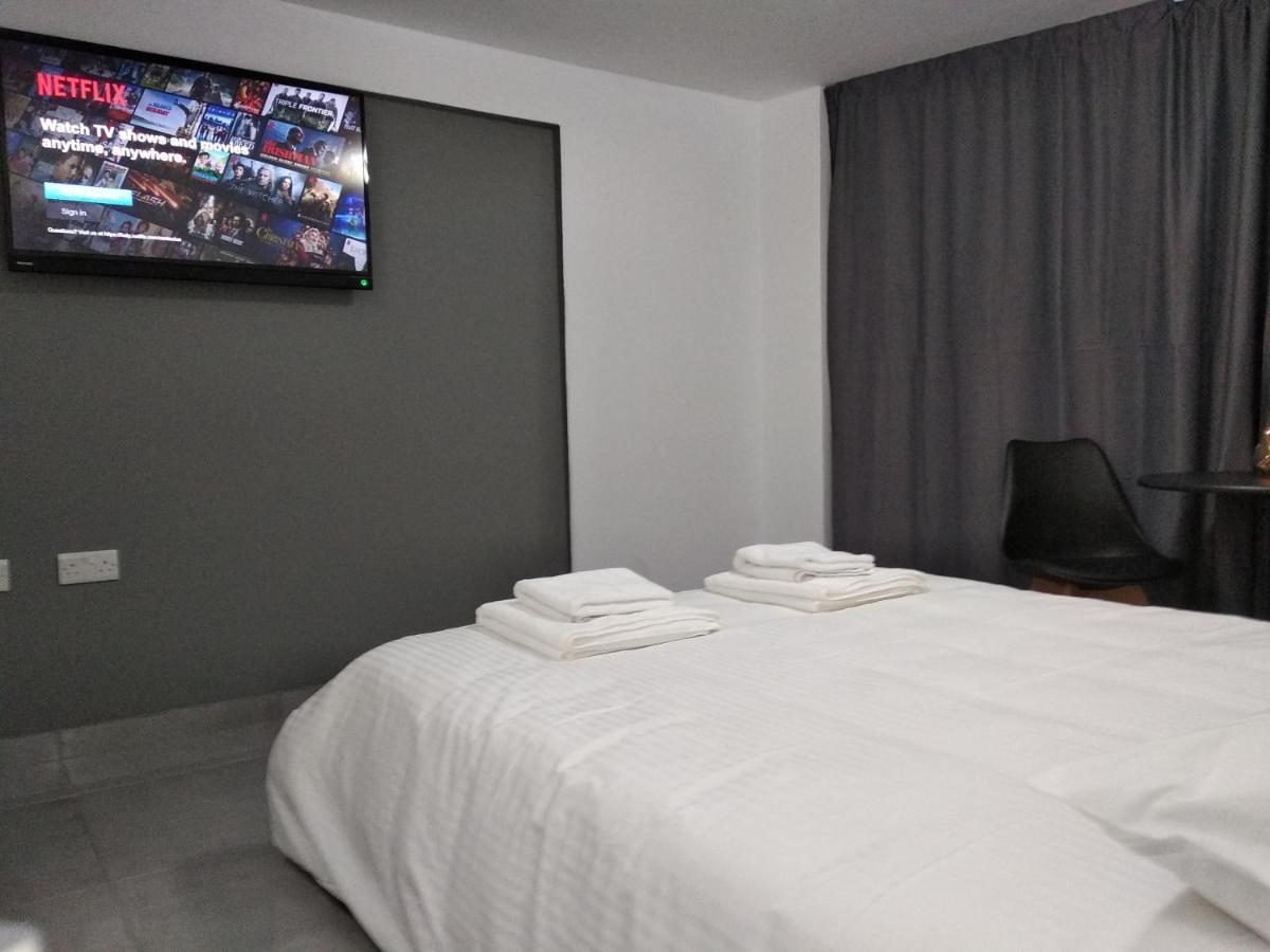 Cozy Place In The Heart Of Harbor Paphos Exterior foto